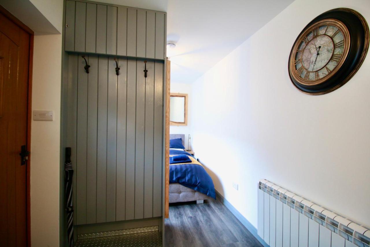 Alfriston Lodge By Air Premier Bagian luar foto